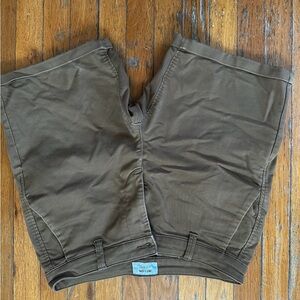 Dark Khaki Shorts, 7” Inseam